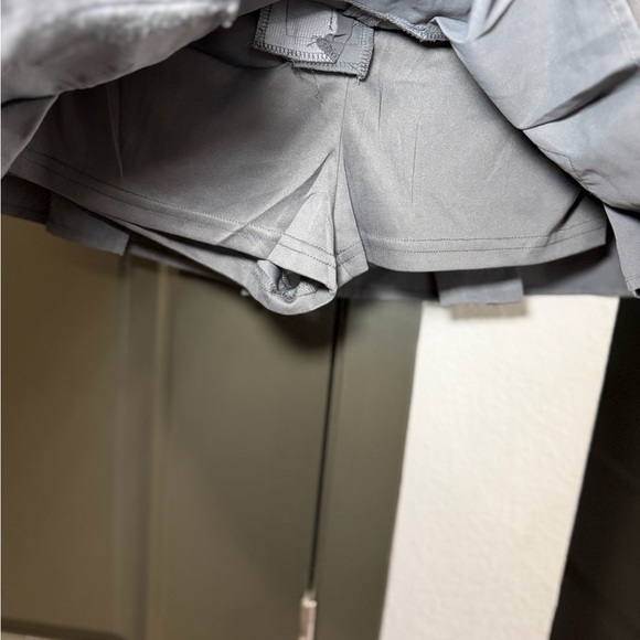 Gray Mini Skirt with Pockets - Picture 4 of 5